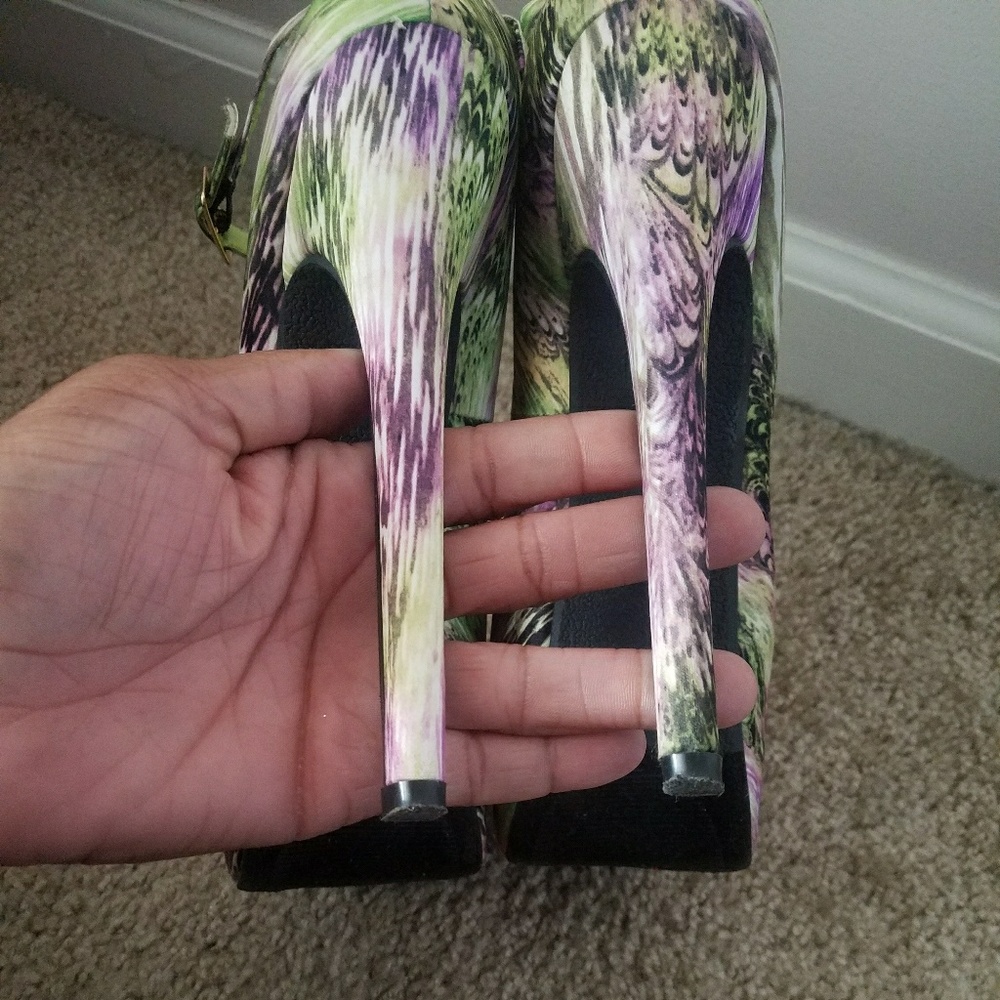 Multi colored Heels - Picture 3 of 4